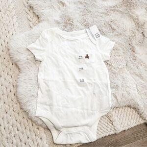 Baby Gap Short Sleeve Onesie with Pocket and Bear
